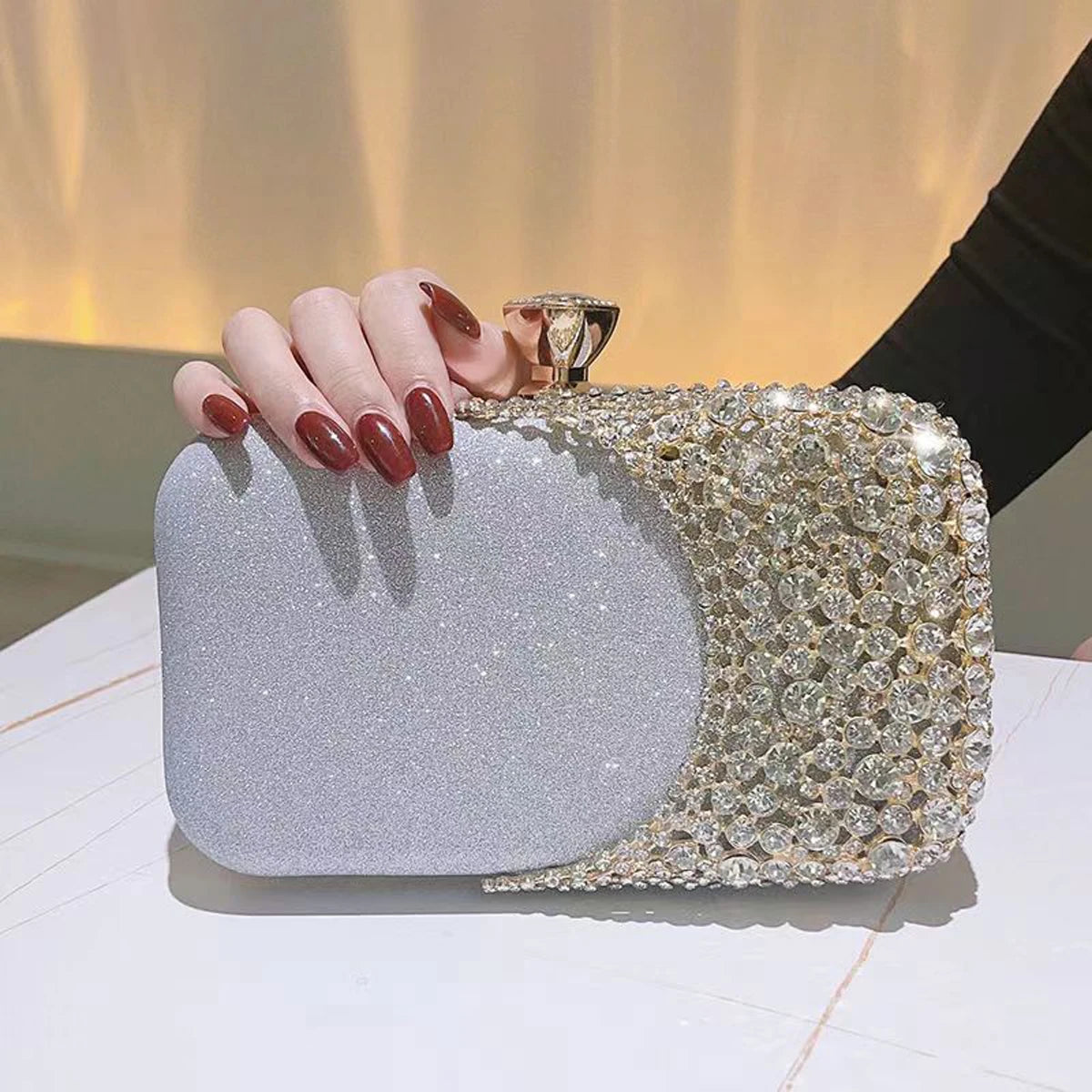 Women's Luxury Hollow Out Rhinestone Evening Clutch Bag