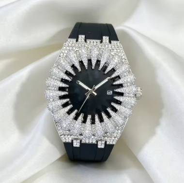 New Design Iced Diamond Watch Men Automatic Date Fashion Waterproof Quartz