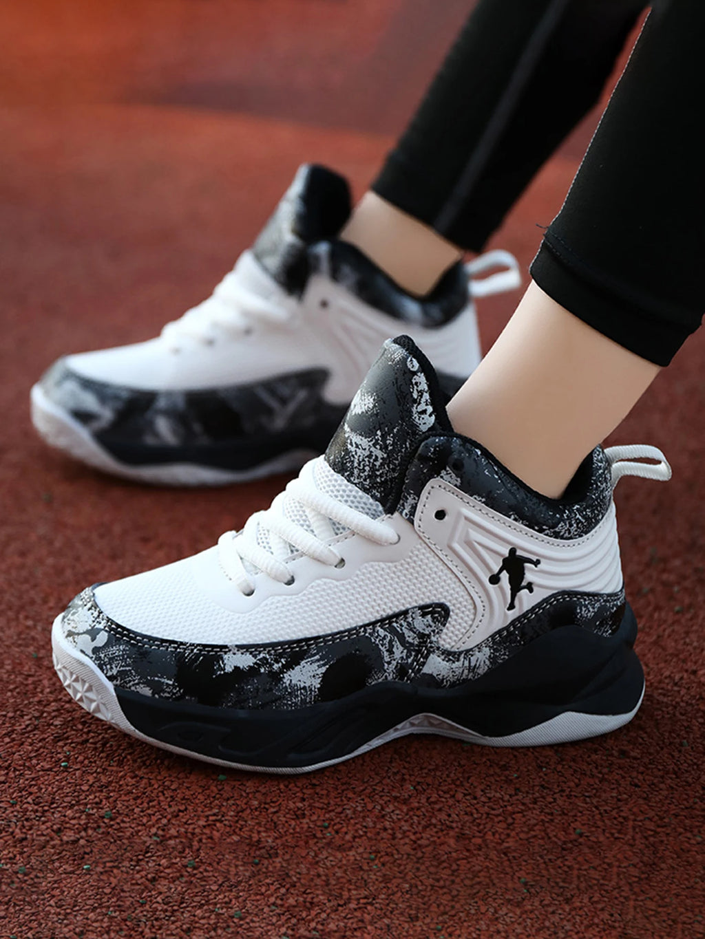 Kids' Breathable Non-Slip Lace-Up Basketball Sneakers