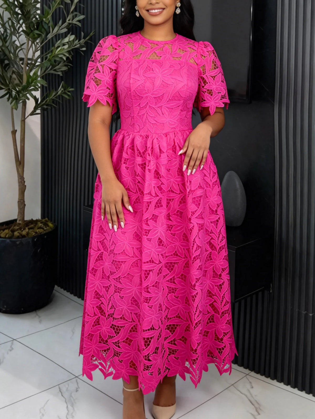 Women's Elegant Hollow Out Lace A-Line Maxi Dress