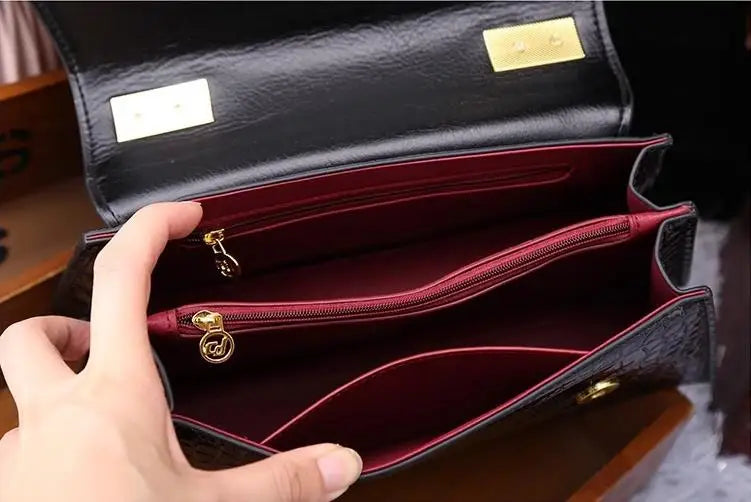 Women's Crocodile Pattern Genuine Leather Shell Crossbody Bag