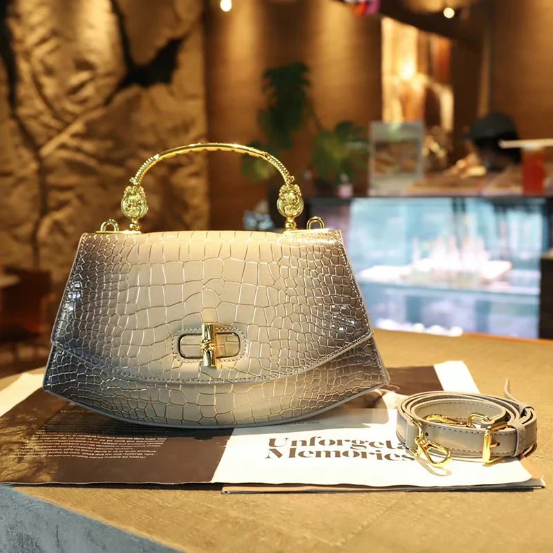 Women's Crocodile Pattern Genuine Leather Saddle Shoulder Crossbody Bag