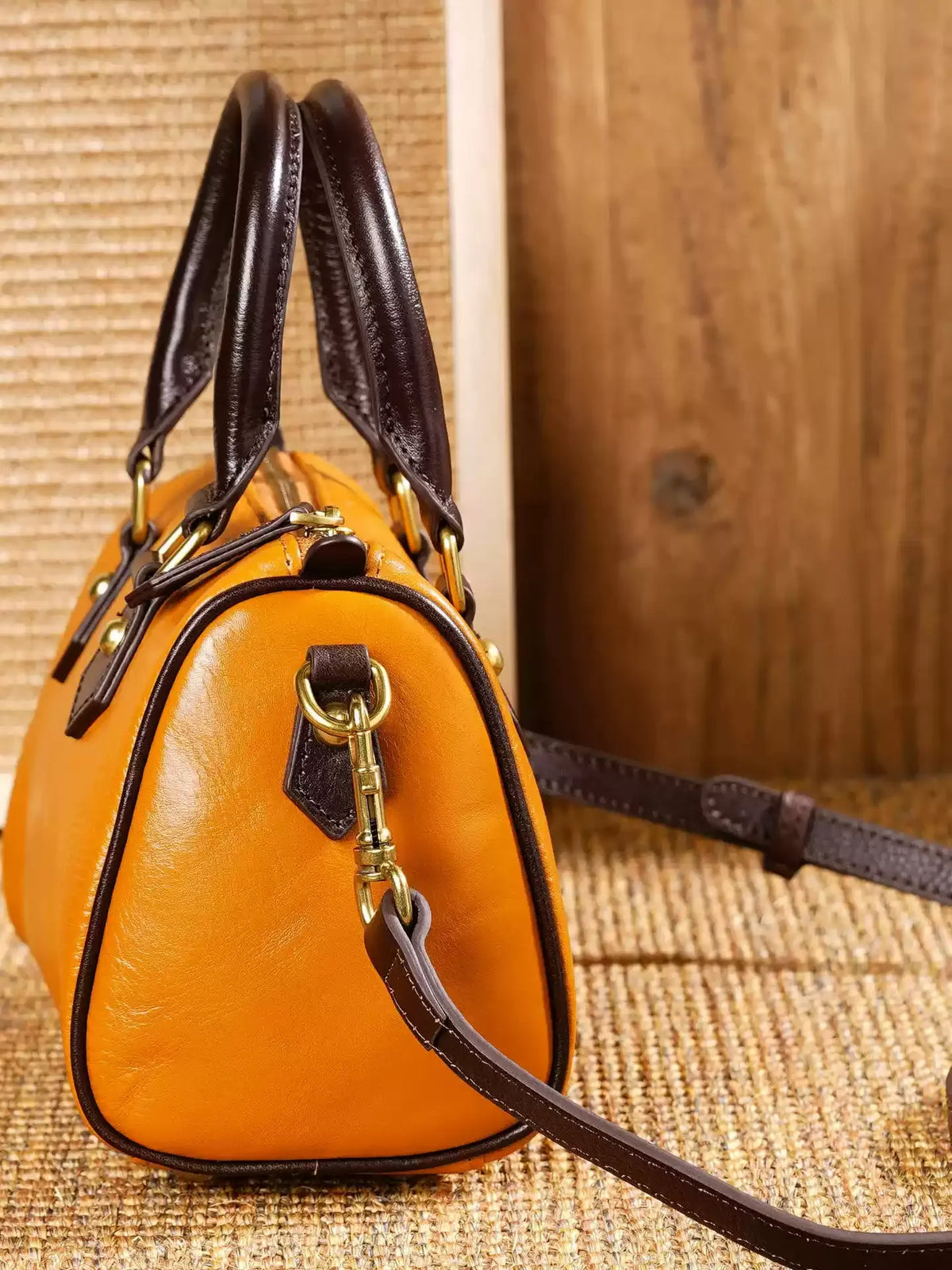 Women's Vintage Boston Genuine Leather Shoulder Handbag