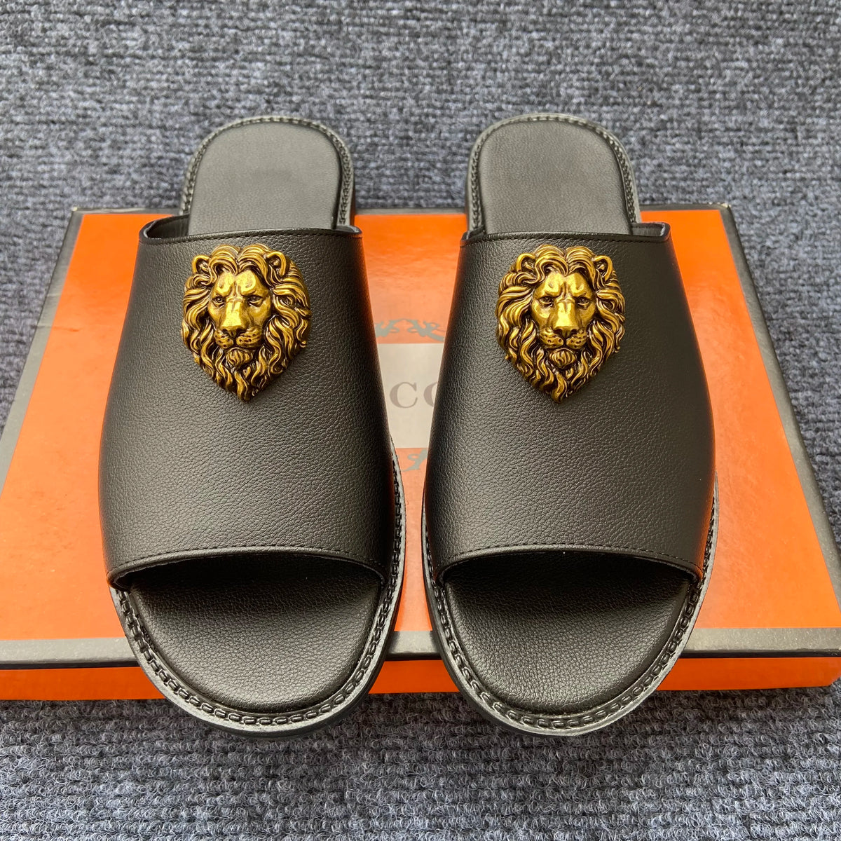 Men's Peep Toe Slip-On Slippers with Metal Decoration