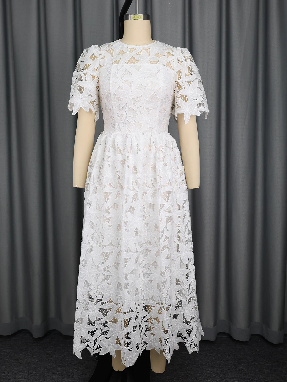Women's Elegant Hollow Out Lace A-Line Maxi Dress