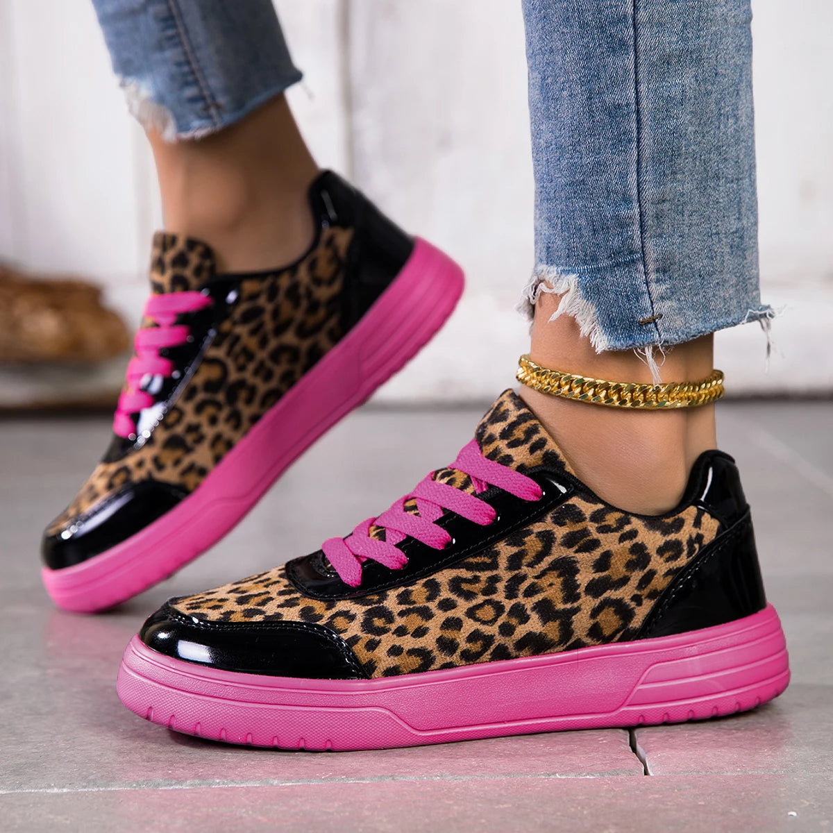 Women's Breathable Air Mesh Lace-Up Sneakers