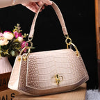 Women's Crocodile Pattern Genuine Leather Saddle Shoulder Crossbody Bag