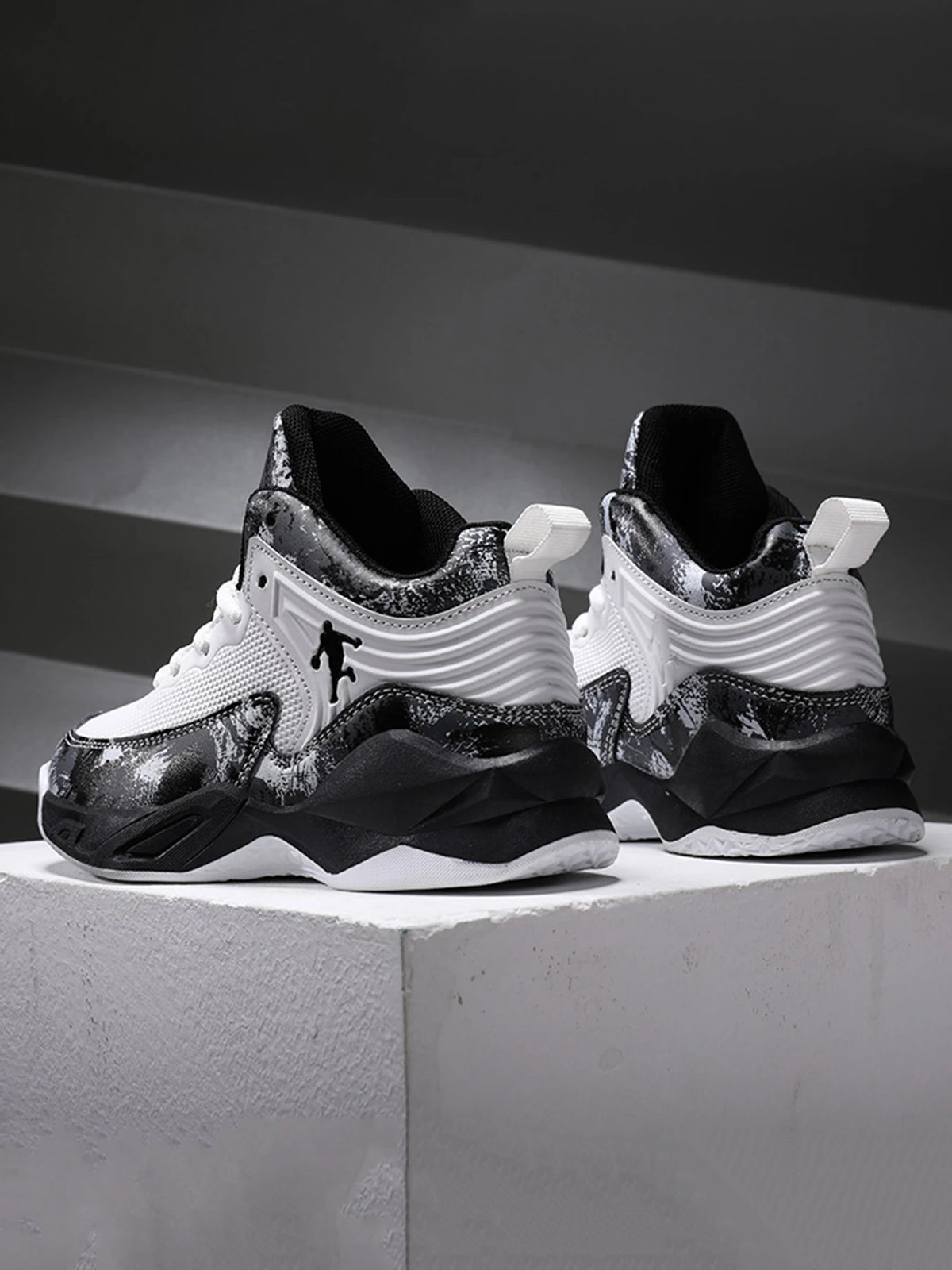 Kids' Breathable Non-Slip Lace-Up Basketball Sneakers