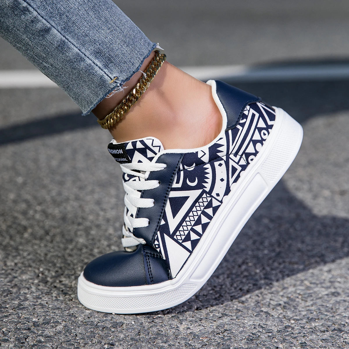 Women's Lightweight PU Skateboard Sneakers