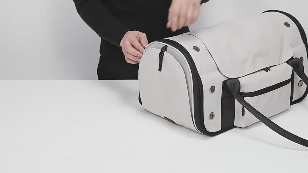 Collapsible Breathable Pet Crossbody Travel Carrier Bag for Dogs Cats