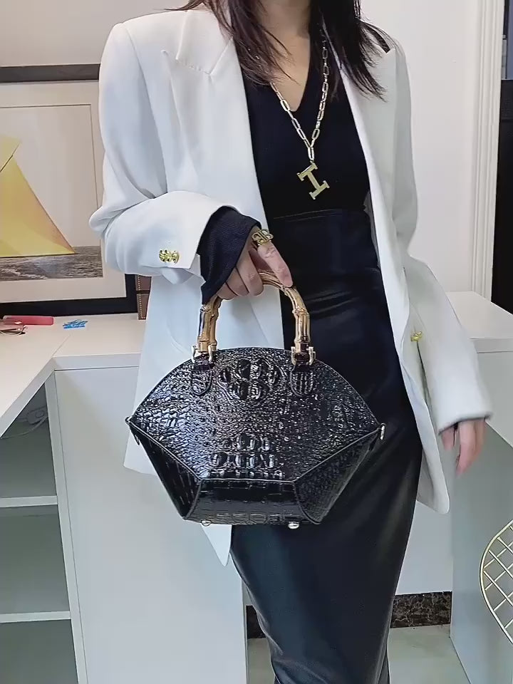 Women's Shell Bamboo Handle Handbag